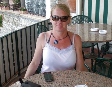 Julie1965 from New York,United States