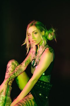 danielle1990 from New York,United States